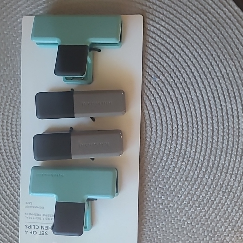 KitchenAid Bag Clips - Picture 2 of 8